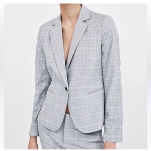 Zara Women’s Blazer with Classic Check Pattern Size 4